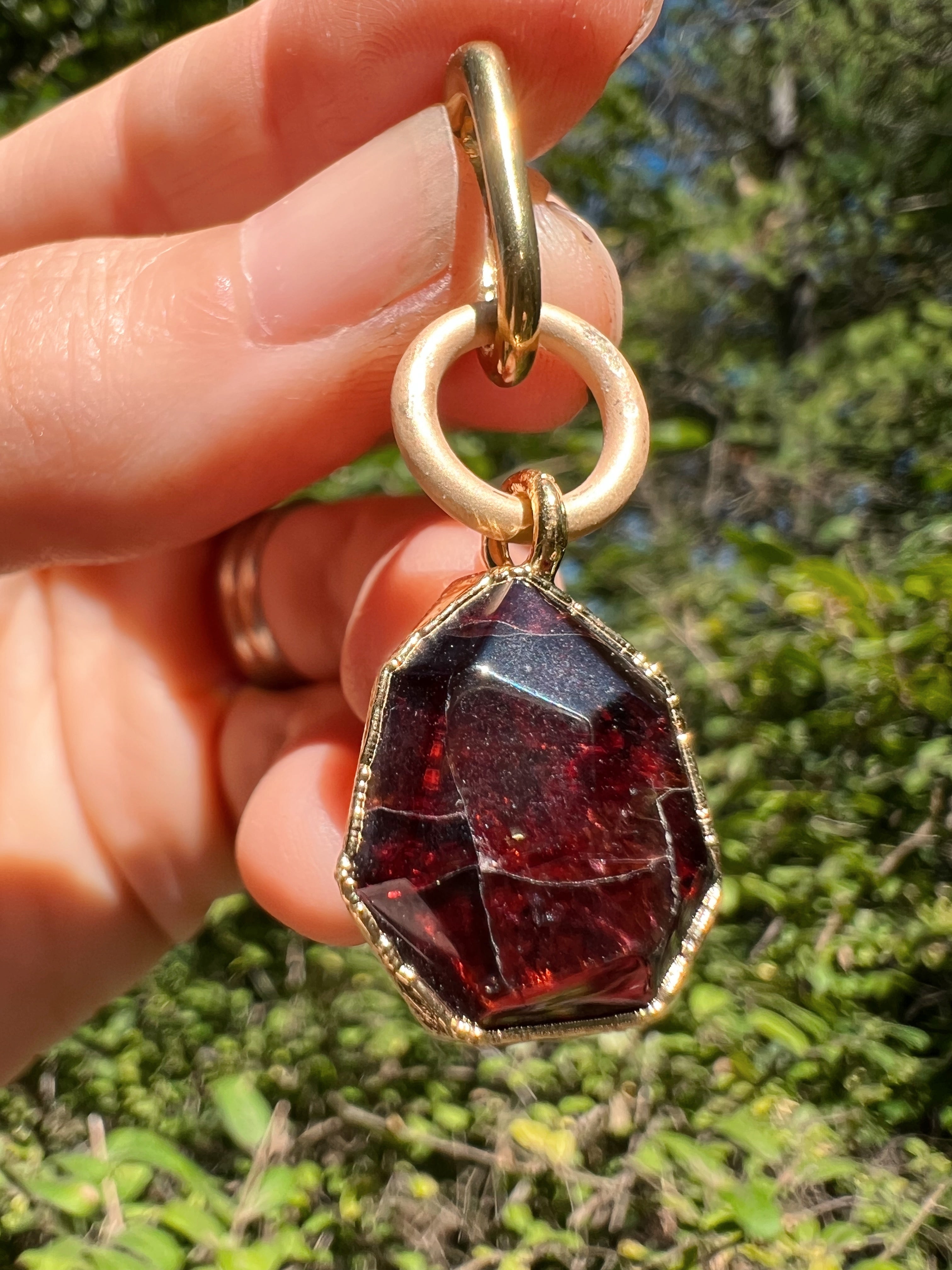 Crystal Pendant Clip: Garnet in Gold Sea Ox