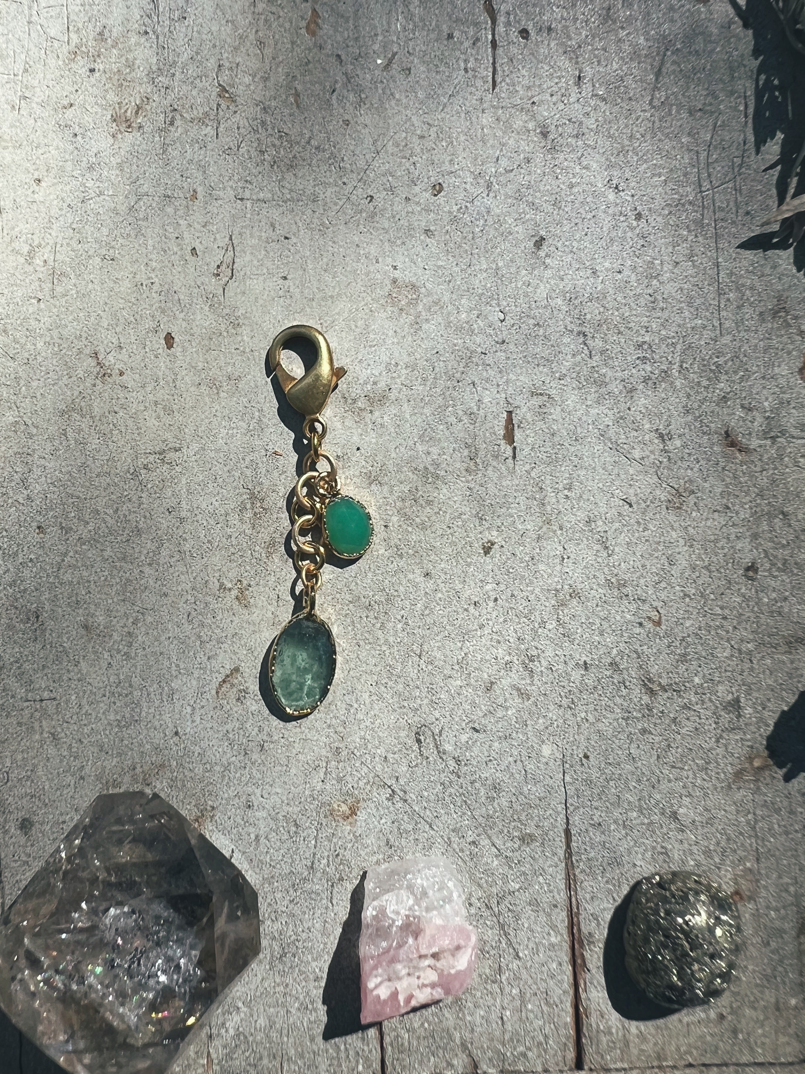Crystal Pendant Clip: Roman Glass & Chrysoprase in Gold Sea Ox