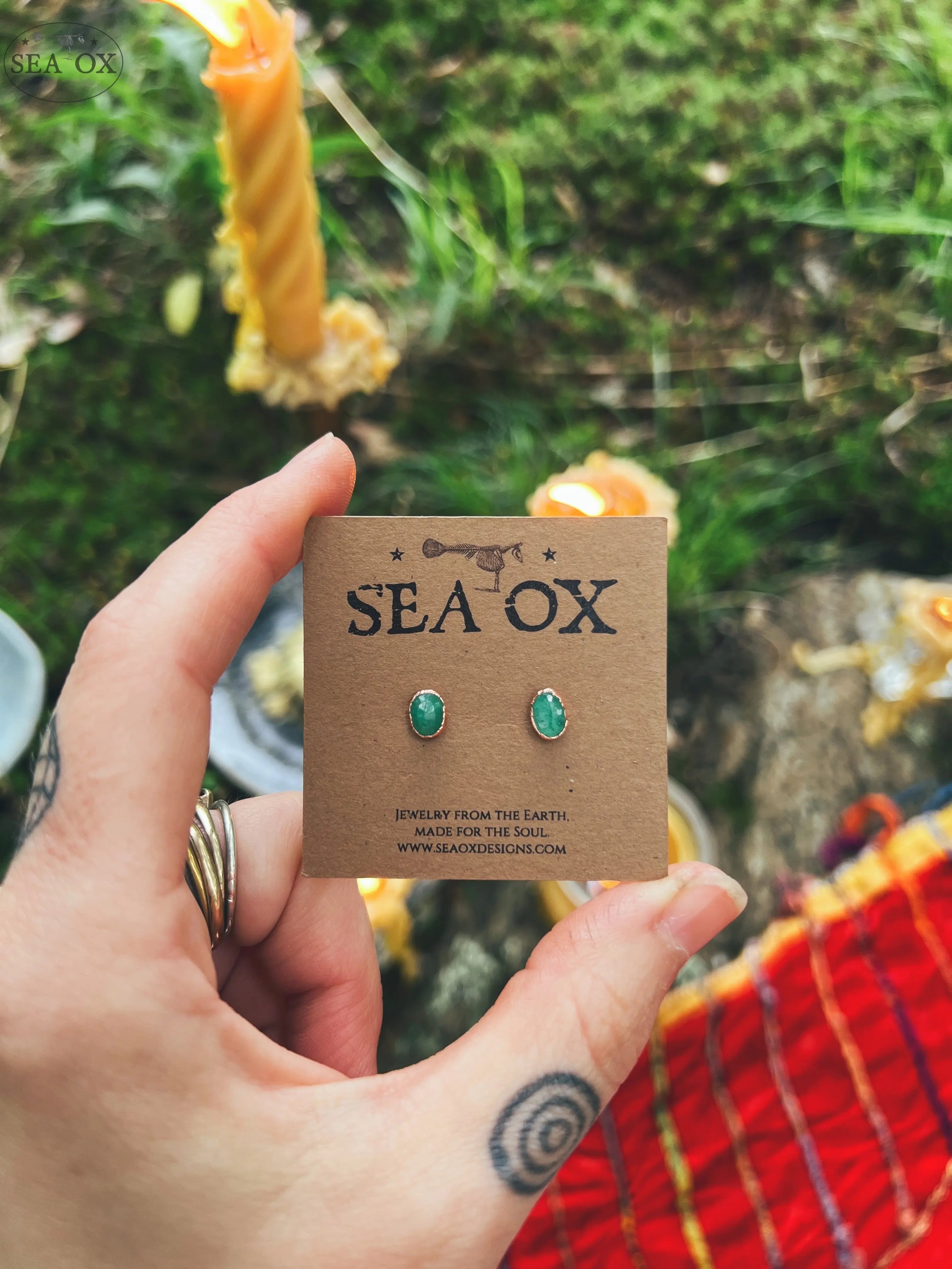 Glowing Enerald Stud Earrings Sea Ox